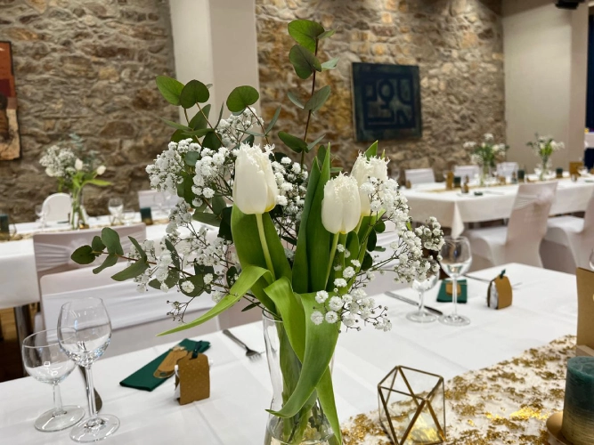 Festlich geschückte Tische im Rittergut Limbach